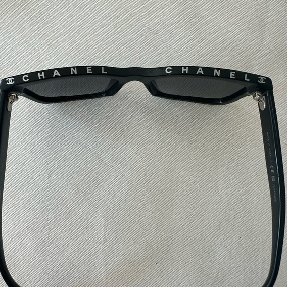 CHANEL Polarized Sunglasses with Case - Picture 7 of 9